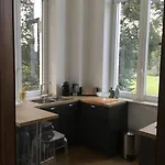 Chateau En Bord D'ourthe Apartamento *