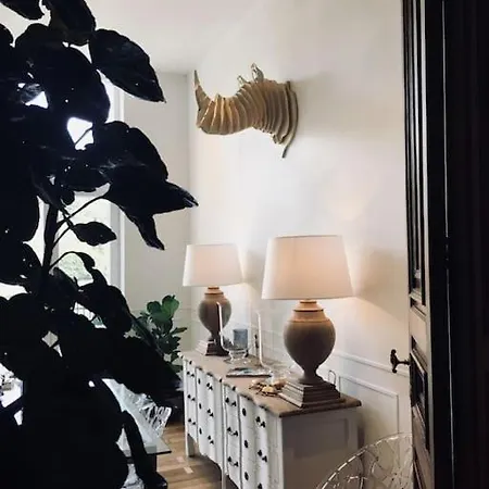 Chateau En Bord D'ourthe Apartment