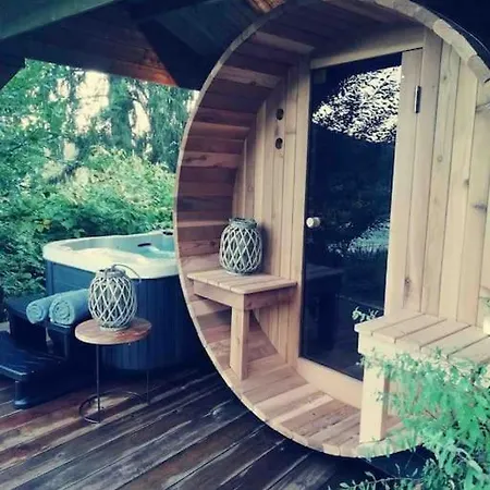 Chateau En Bord D'ourthe Esneux